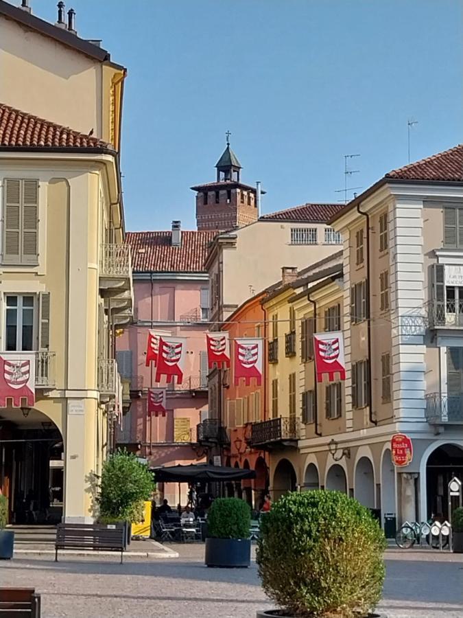 Casa Cozy - Comodo Appartamento In Asti Centro المظهر الخارجي الصورة